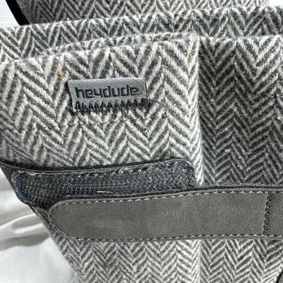 Hey Dude Women’s Robin Gray Pull-On Boots Sz 10/EU 41 Slip On Adjustable EUC - Picture 2 of 8